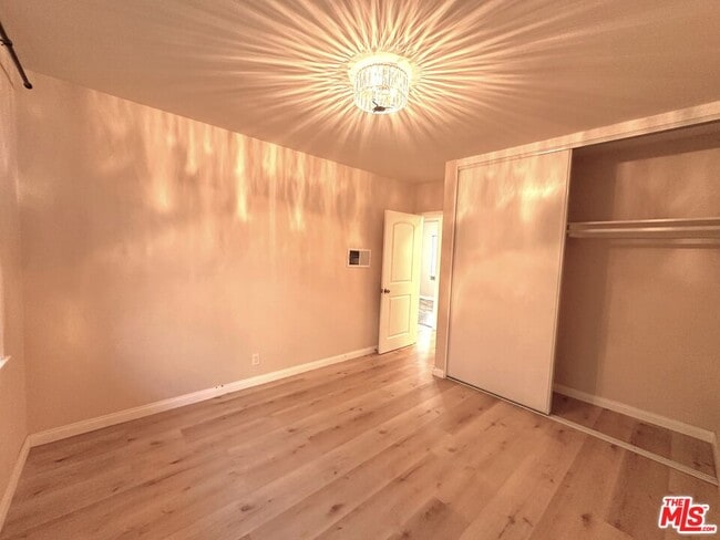 Building Photo - 2027 Euclid St