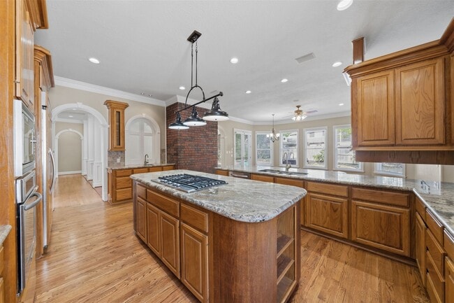 Building Photo - 13714 Gainesway Dr