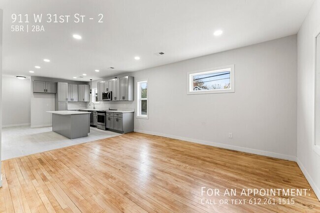 Building Photo - 911 W 31st St