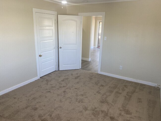 Building Photo - Lovely 2 Bedroom, 1 Bathroom Unit in Vallejo!