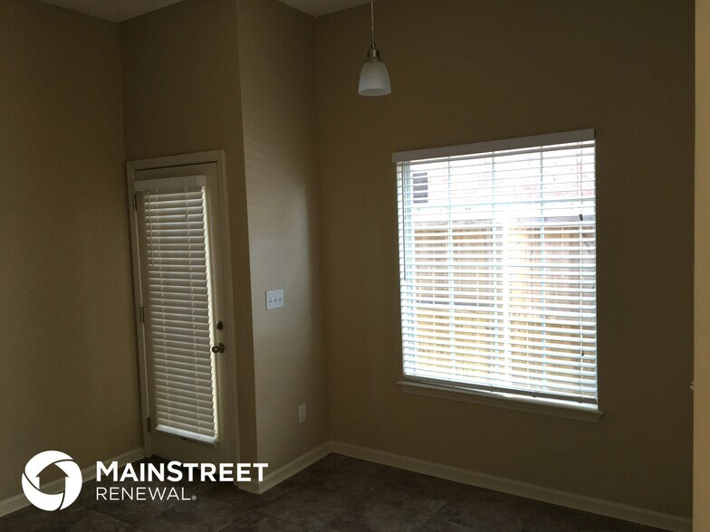 Building Photo - 1393 Marhill Cove