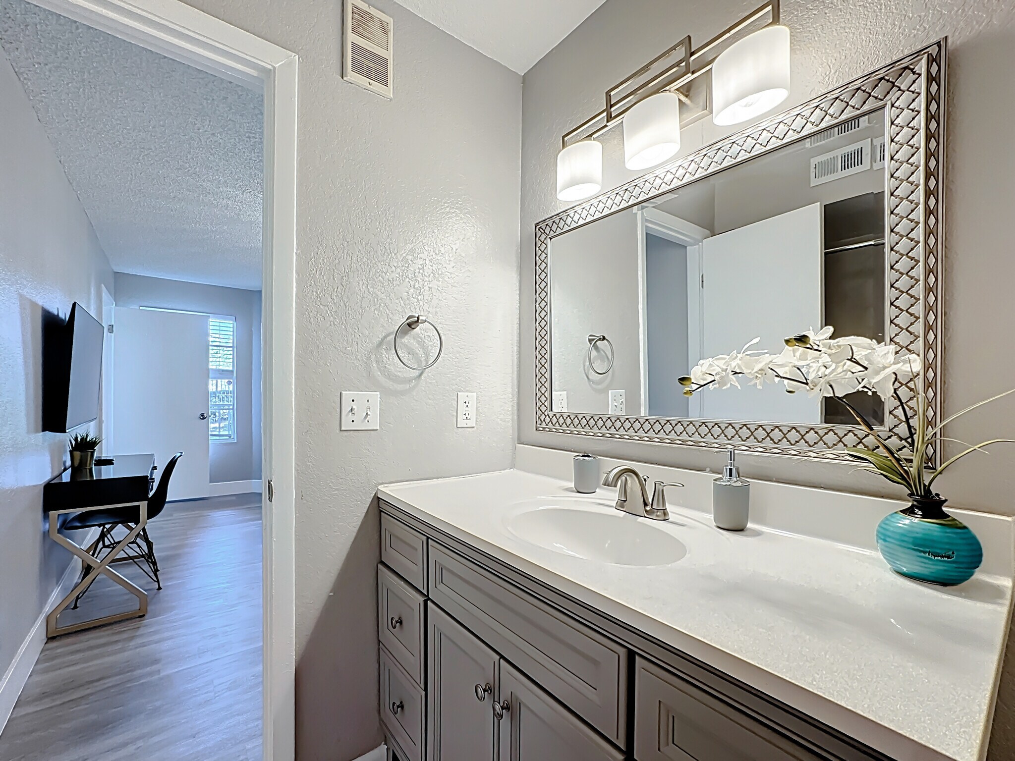 Building Photo - 11538 Westwood Blvd