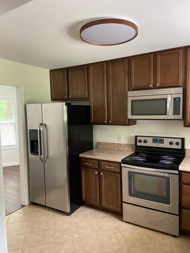 Building Photo - 4016 Arckelton Dr