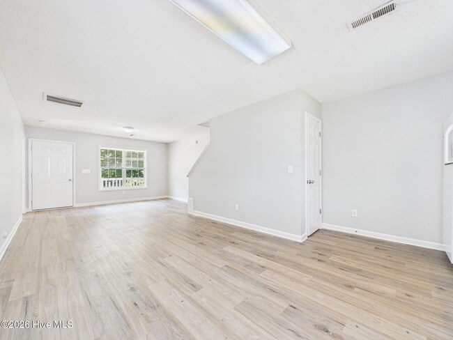 Building Photo - 17 Brantley Cir