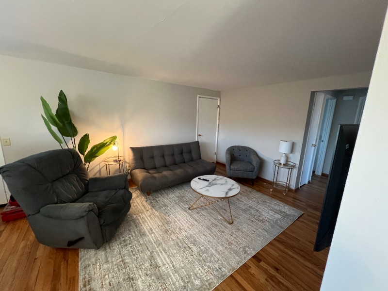 Building Photo - 2201 Catalpa Rd