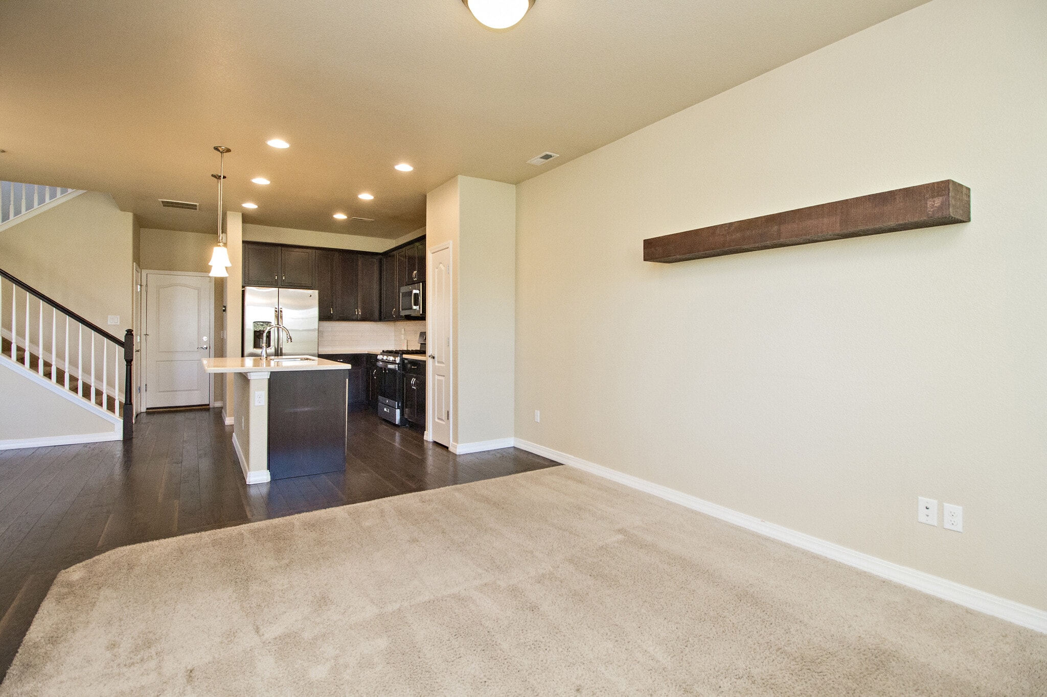 Building Photo - 1728 Portland Gold Dr