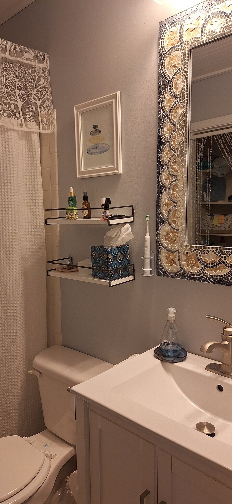 Building Photo - 807 W Trinity Ave