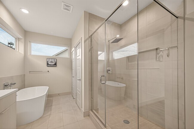 Building Photo - 4418 Bora Bora Ln