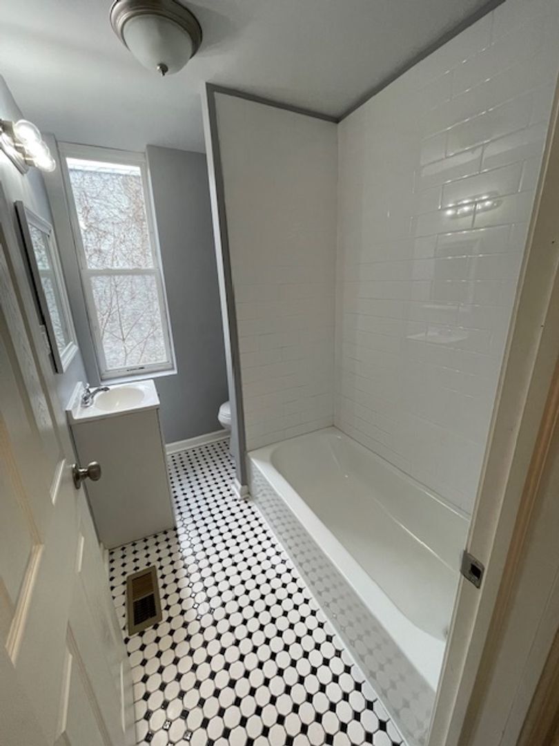 Building Photo - Anika Homes 3 Bedroom