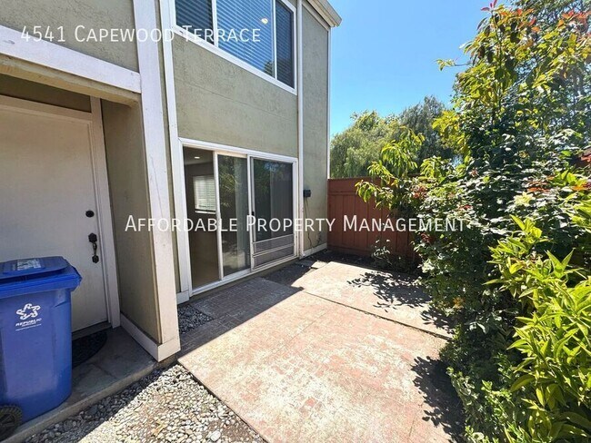 Building Photo - 4541 Capewood Terrace