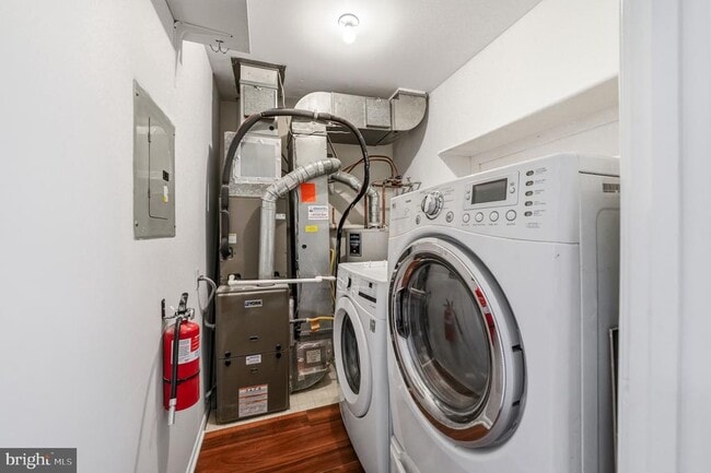 Building Photo - 4215C Aberdeen Dr