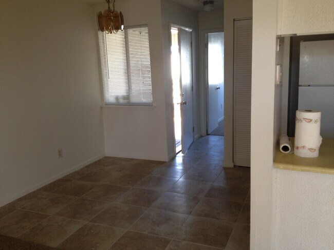 Building Photo - 308 Miracle Strip Pkwy SW