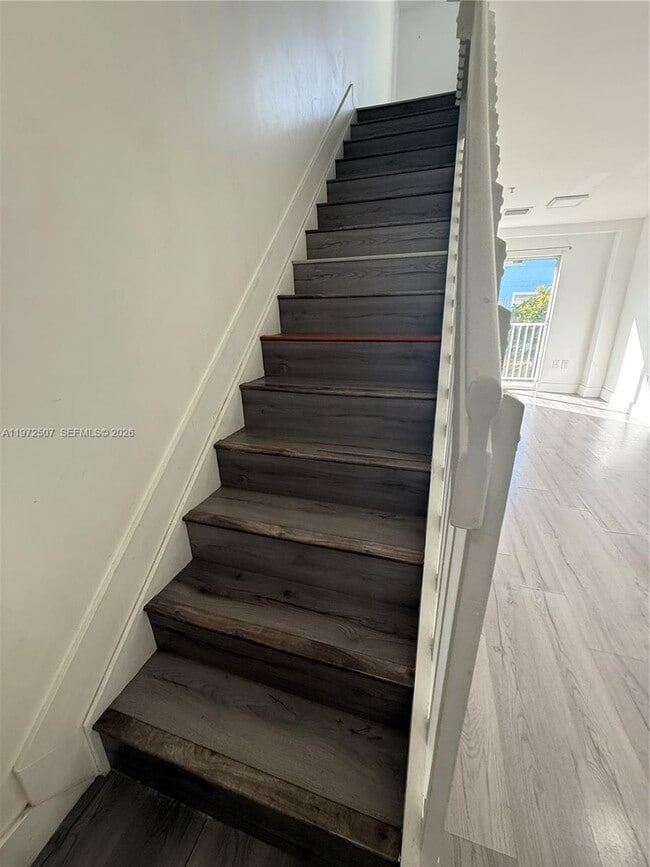 Building Photo - 821 SW 2nd St