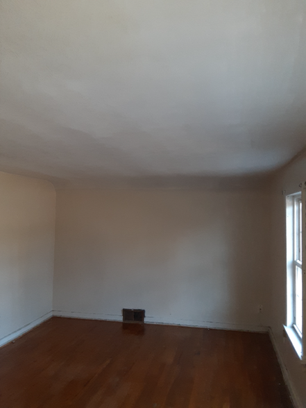 Building Photo - 258 High St