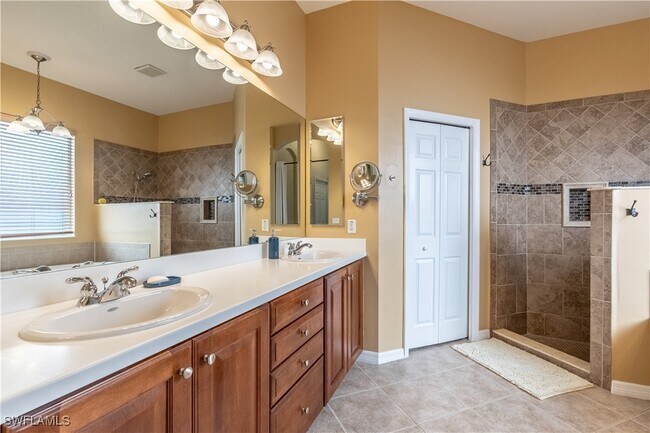 Building Photo - 12414 Rock Ridge Ln