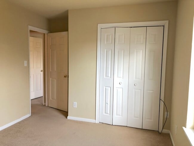 Building Photo - 1301 Whistle Town Ct