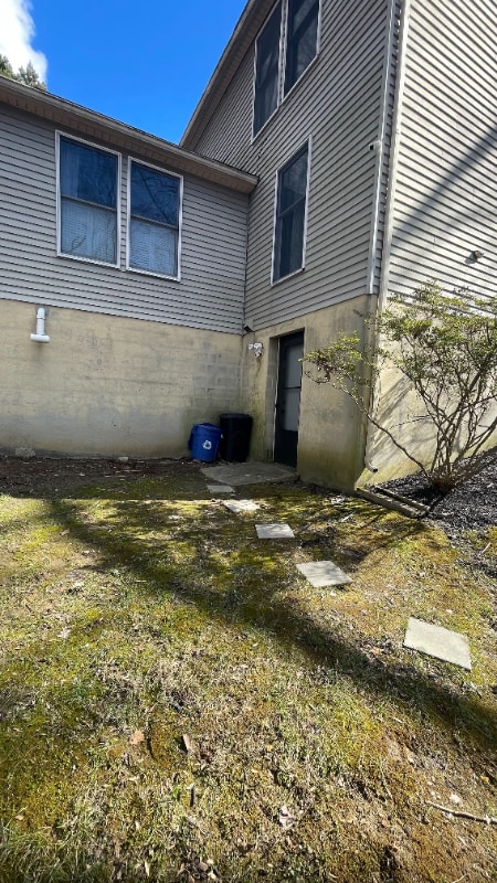 Building Photo - 10 Three Willows Ct