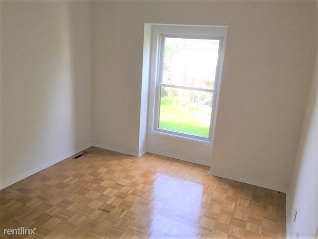 Building Photo - 2 br, 1.5 bath Condo - 1328 Inverrary Ln