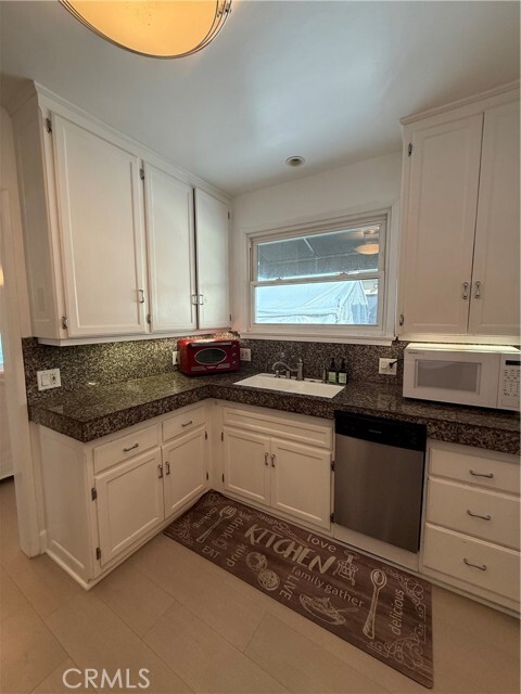 Building Photo - 1216 Cochran Ave