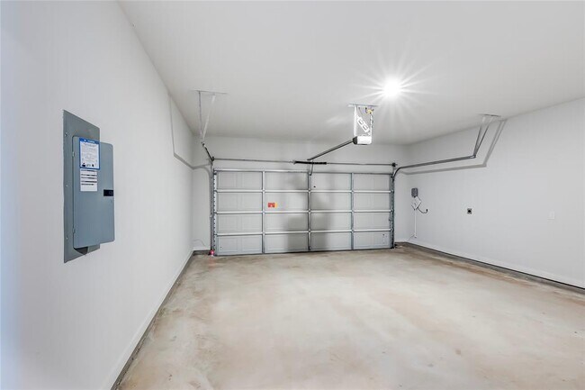 Building Photo - 2086 Alice Jay Wy