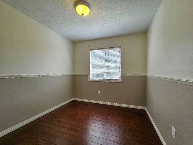 Building Photo - 13307 W Satinleaf Dr