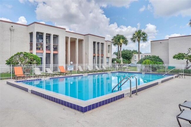 Building Photo - 626 Orange Dr