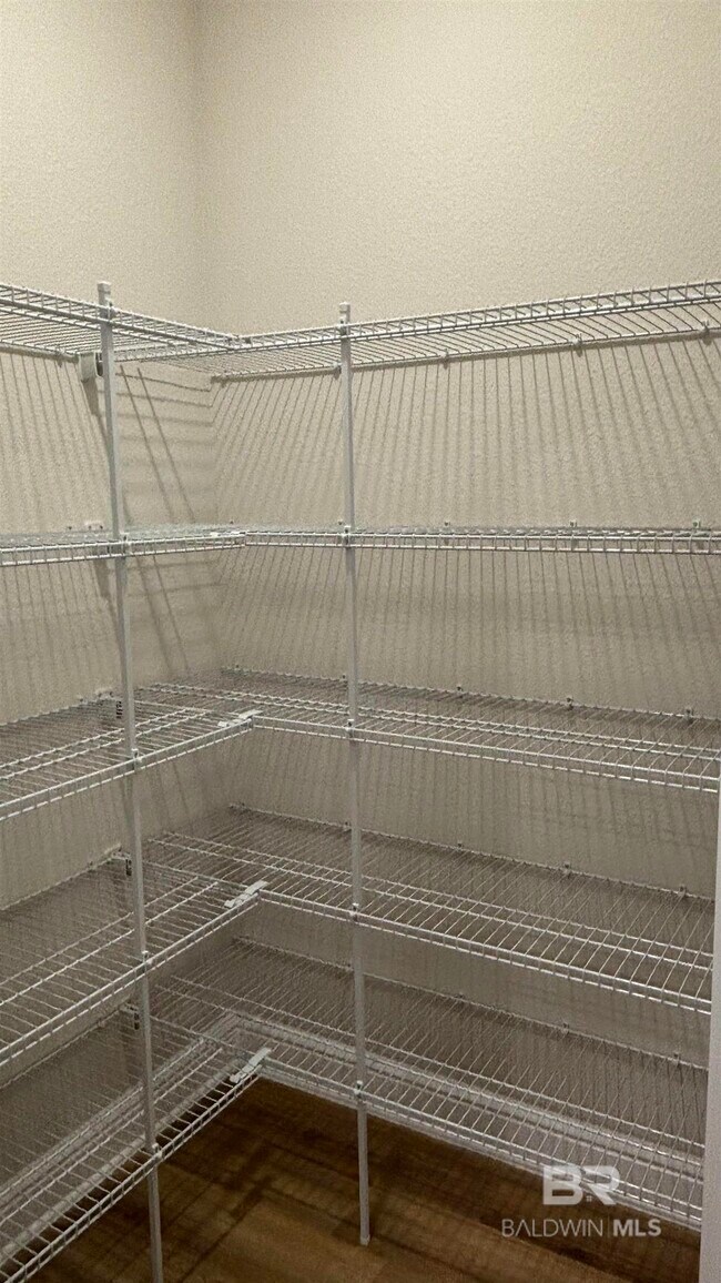 Building Photo - 452 Parkerman Ave