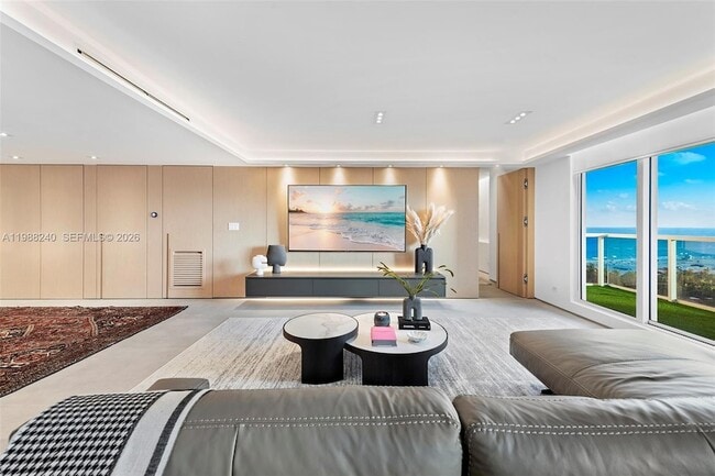 Building Photo - 2301 Collins Ave