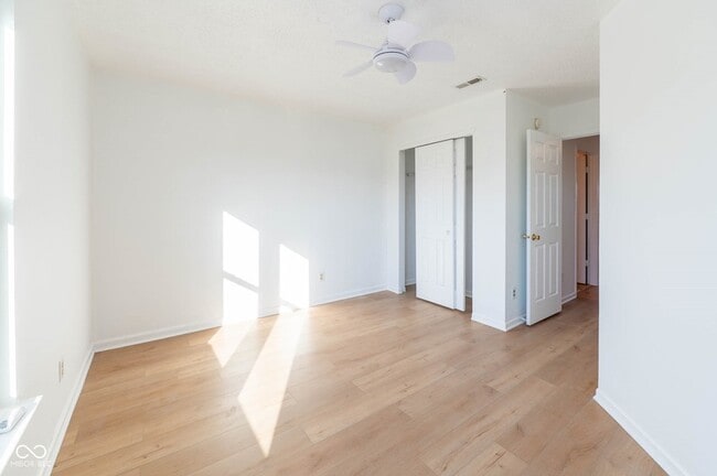 Building Photo - 2887 Ludwig Dr