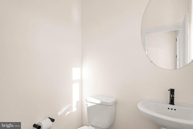 Building Photo - 383 Scranton Ln