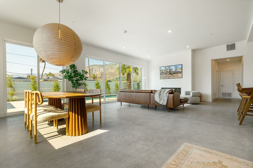 Building Photo - 361 W Sunview Ave