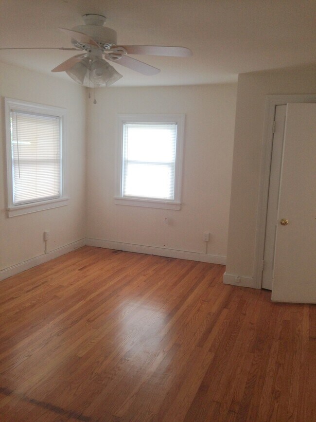 Building Photo - 4066 Forest Hill Ave