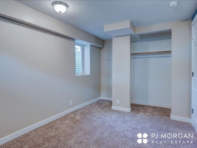 Building Photo - 4988 S 41st Ave
