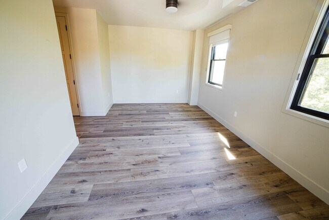 Building Photo - Rhine House Lofts