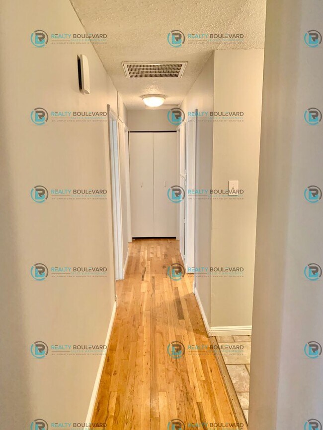 Building Photo - Charming 3-Bedroom Home Near McCarran – Gr...