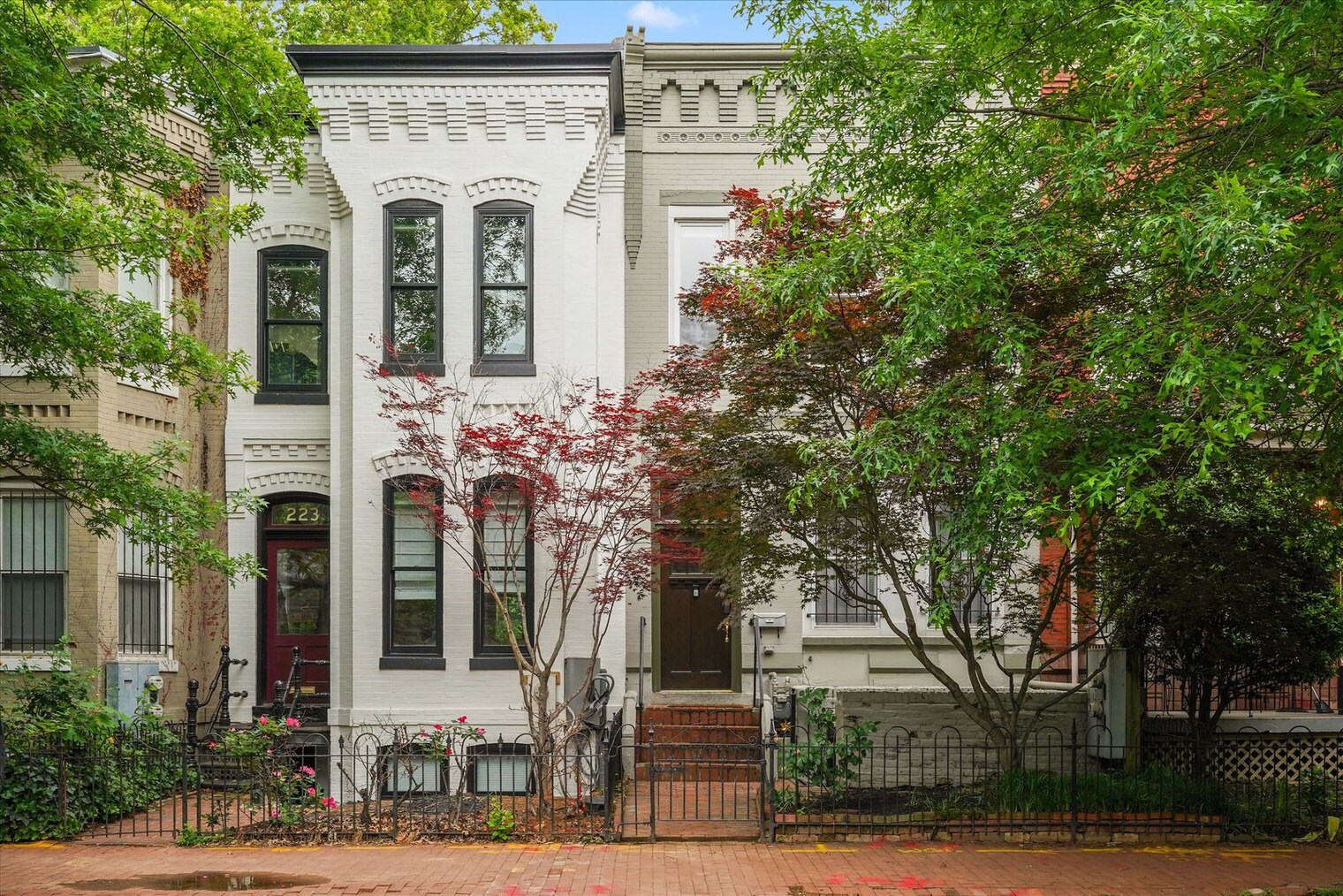 Building Photo - 229 8th St NE