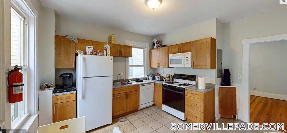 Building Photo - 378 Washington St