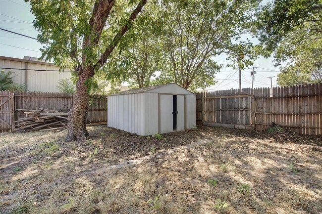 Building Photo - 4603 33rd St