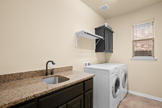 Building Photo - 11704 Palisades Pkwy