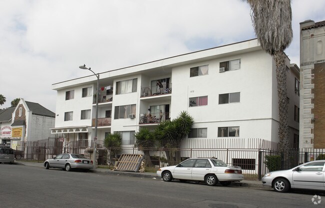 Building Photo - 255 S Alexandria Ave