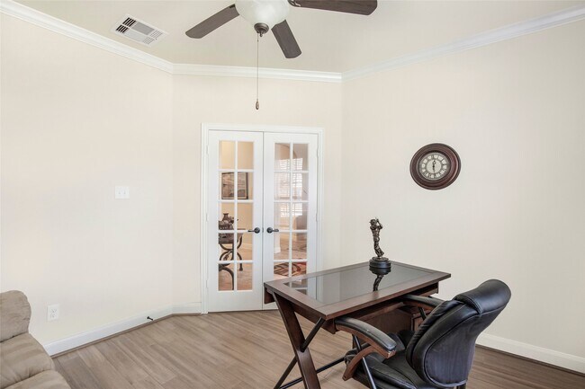 Building Photo - 6703 Honeycrest Lane