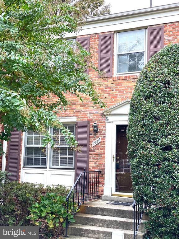 Building Photo - 1556 Bruton Ct