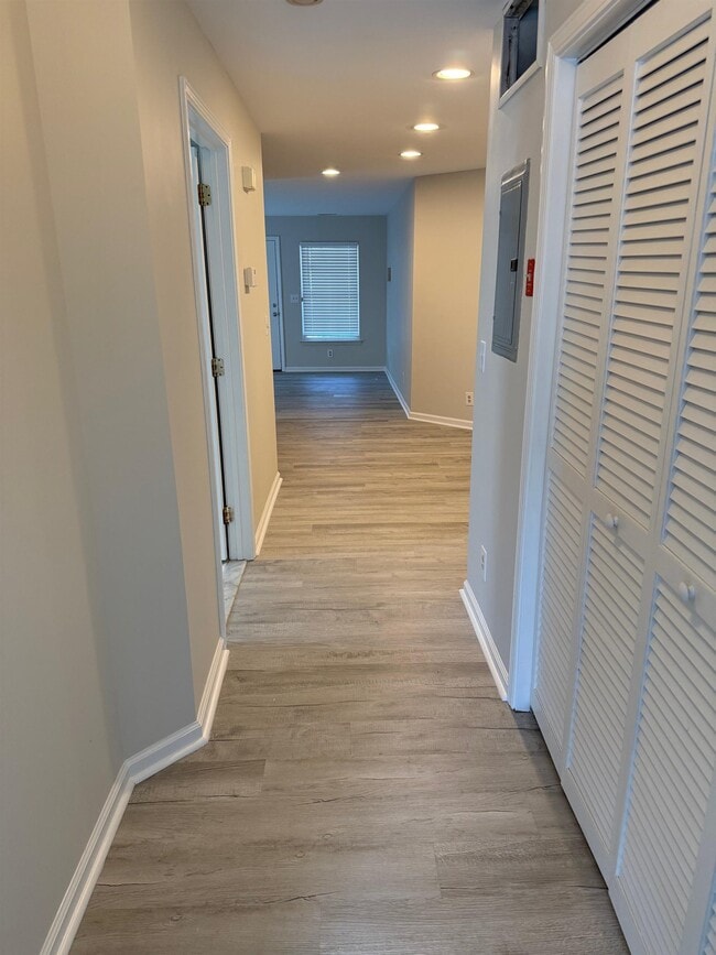 Building Photo - 380 Ocean Ave