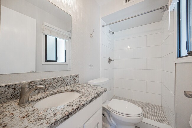 Building Photo - 3931 N 86th St