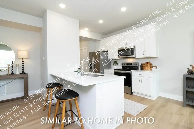 Building Photo - 6957 Poppy Ct