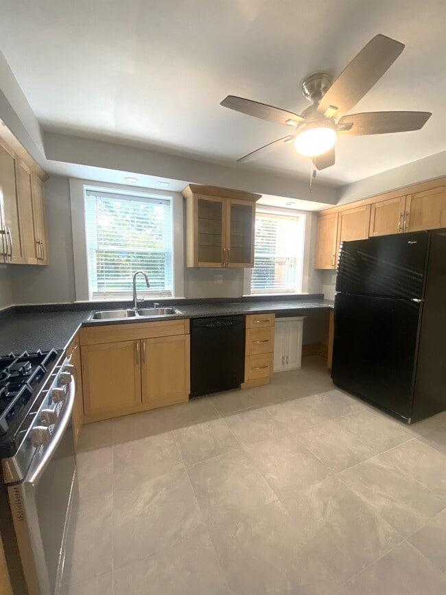 Building Photo - 4 O'Leary Way