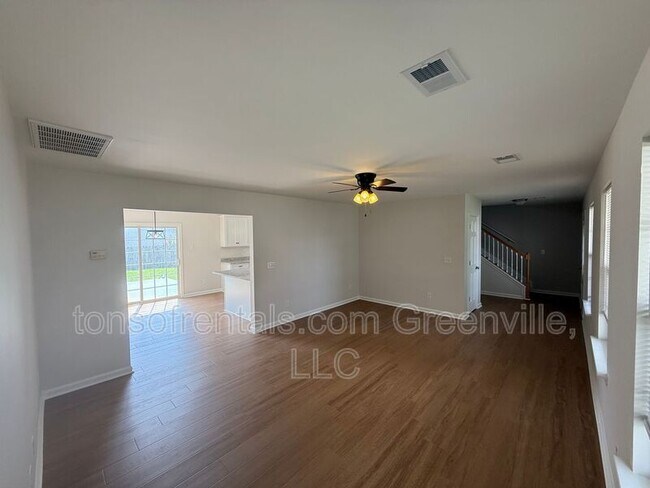 Building Photo - 151 Bellweather Dr