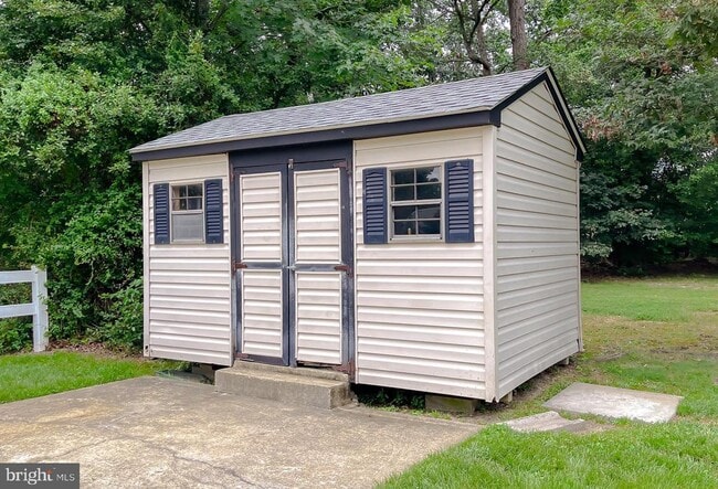 Building Photo - 109 Morris Dr