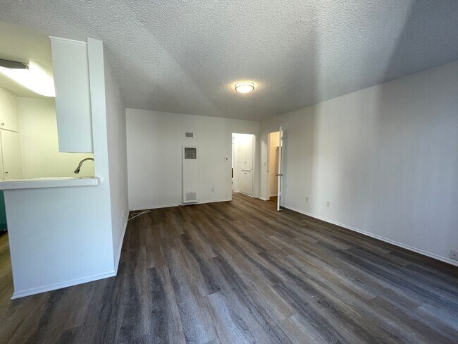 Building Photo - 5650 Fair Ave