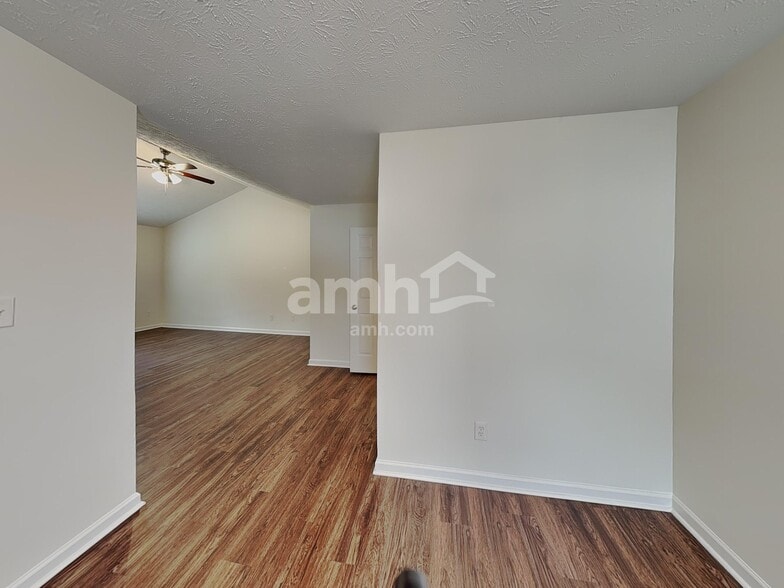 Building Photo - 1755 Heatherton Rd